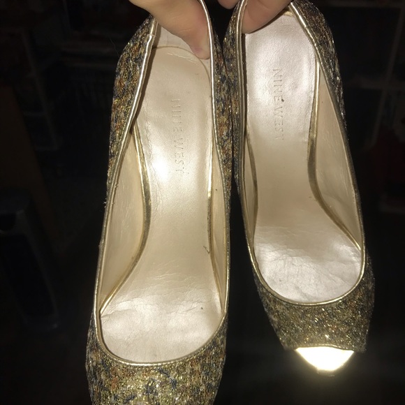 Shoes - Picture 3 of 3